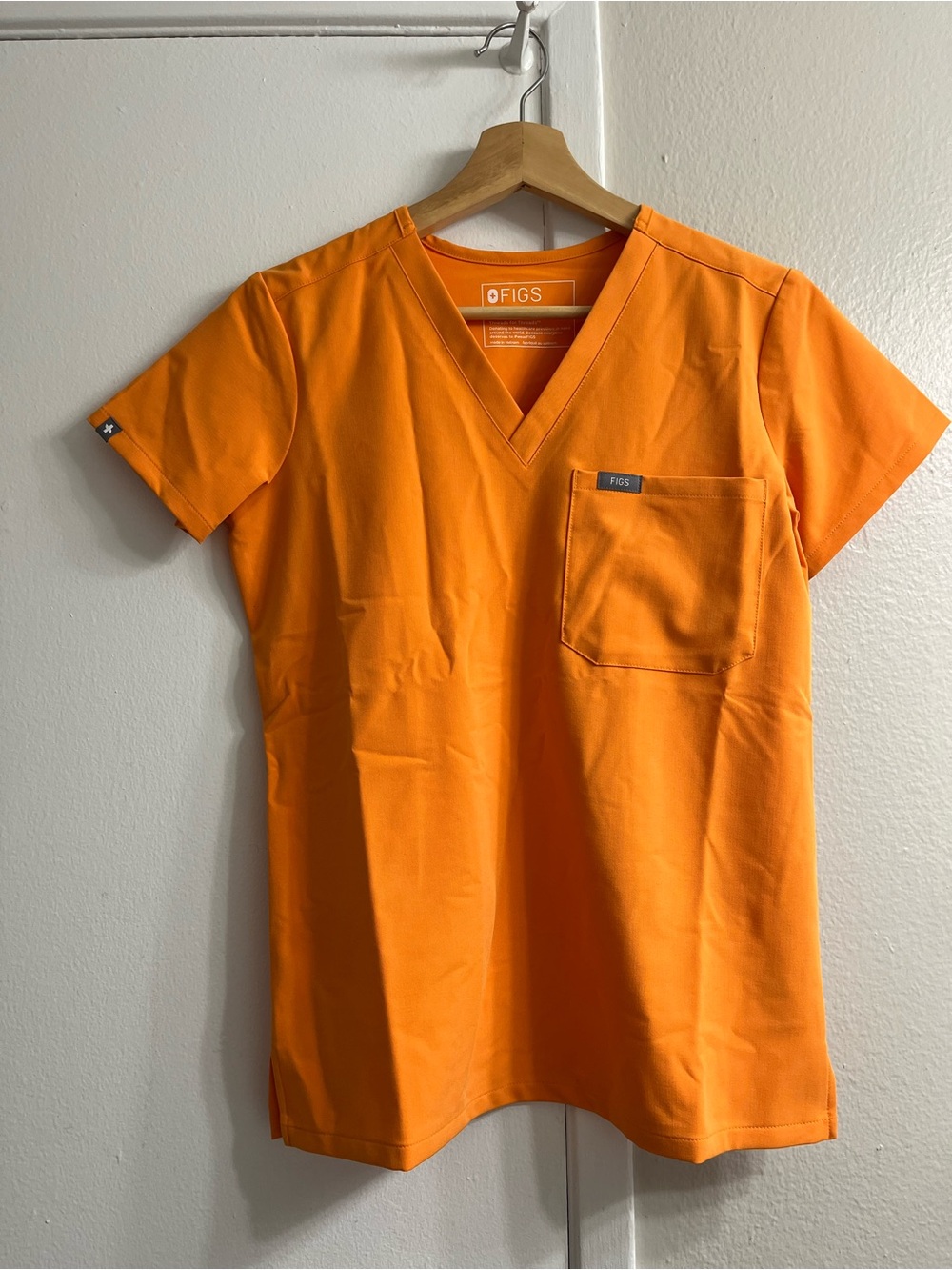 Figs Orange Women’s V-Neck Short Sleeve Scrub Top